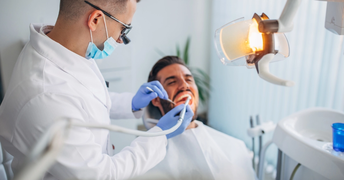 care sunt simptomele respingerii implantului dentar