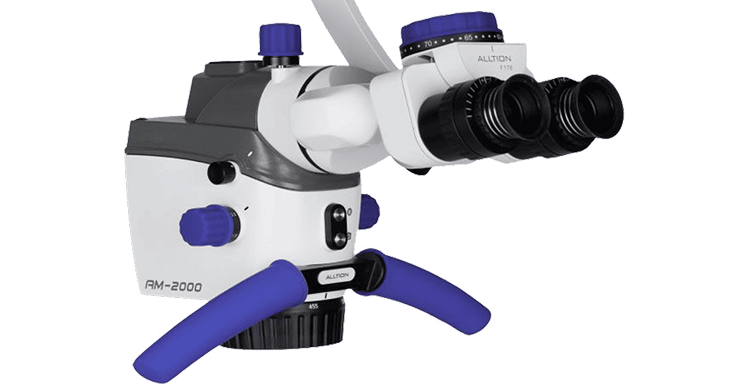 Endodonție asistată de microscop